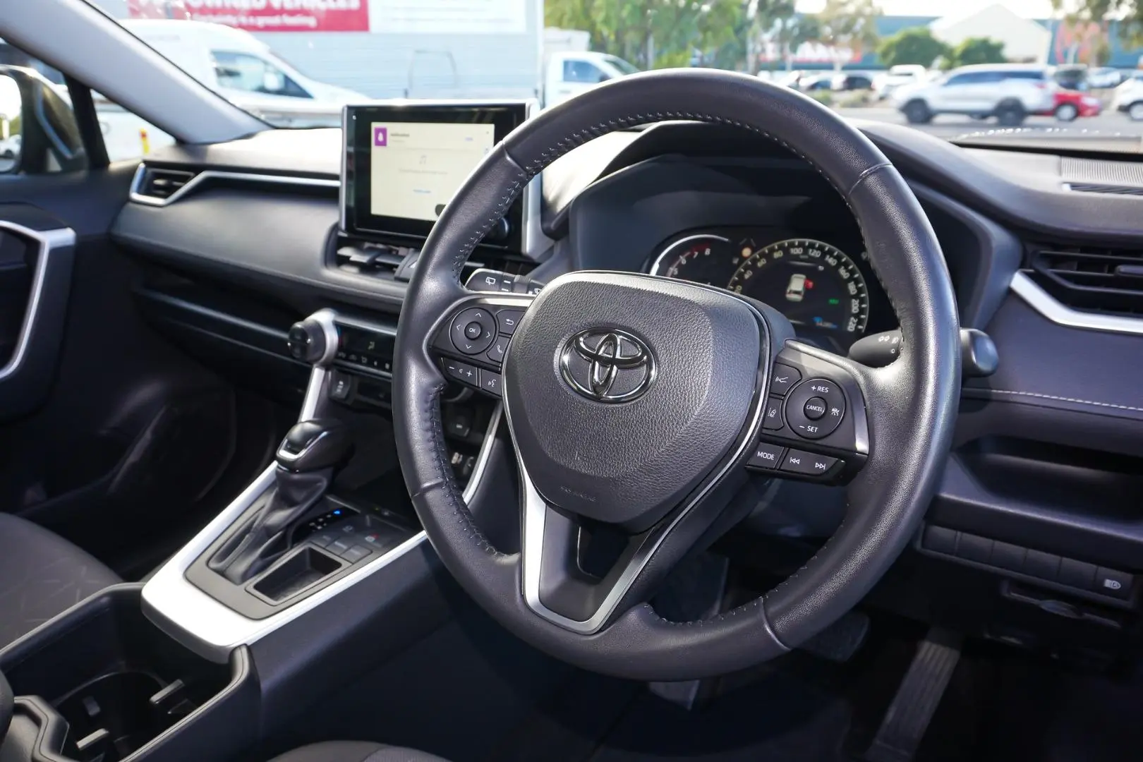 2024 Toyota RAV4 Gallery Image 7