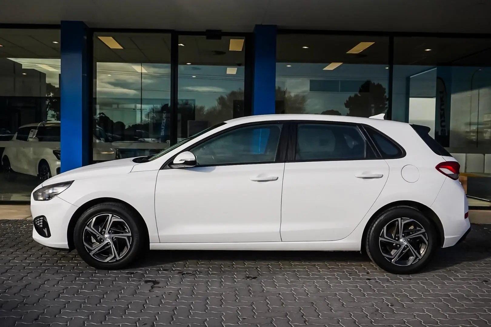 2022 Hyundai i30 Gallery Image 4