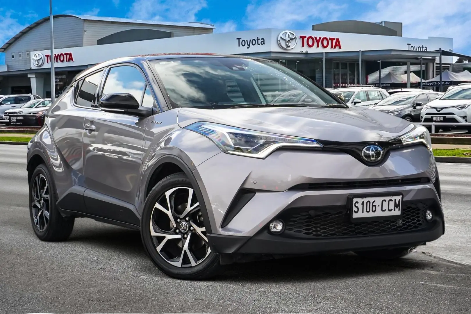 2019 Toyota C-HR Gallery Image 1