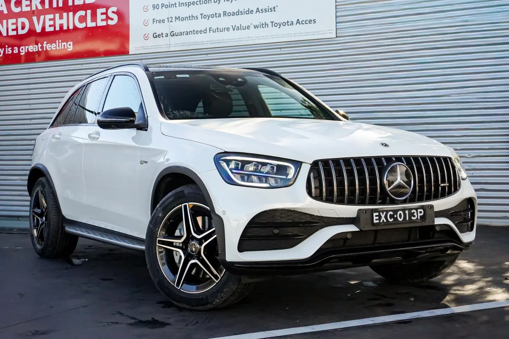 2022 Mercedes-Benz GLC-Class Gallery Image 2