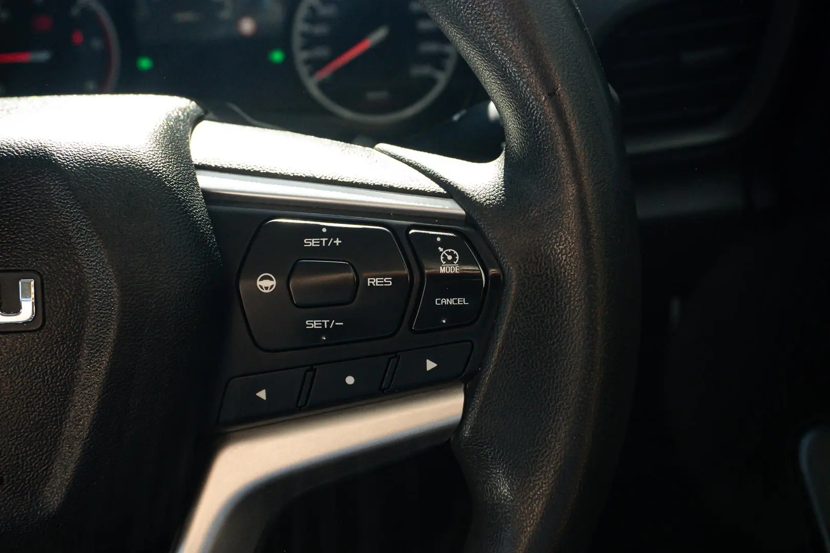 2023 Isuzu D-MAX Gallery Image 15