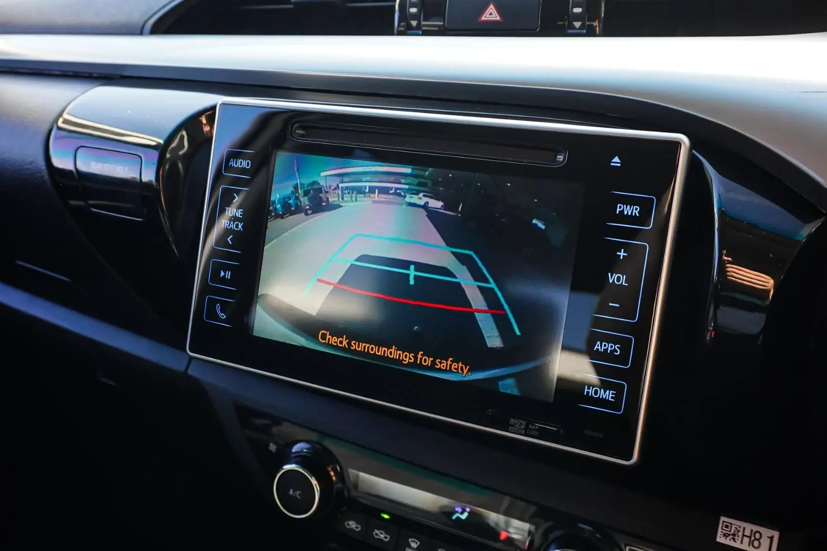 2019 Toyota Hilux Gallery Image 24