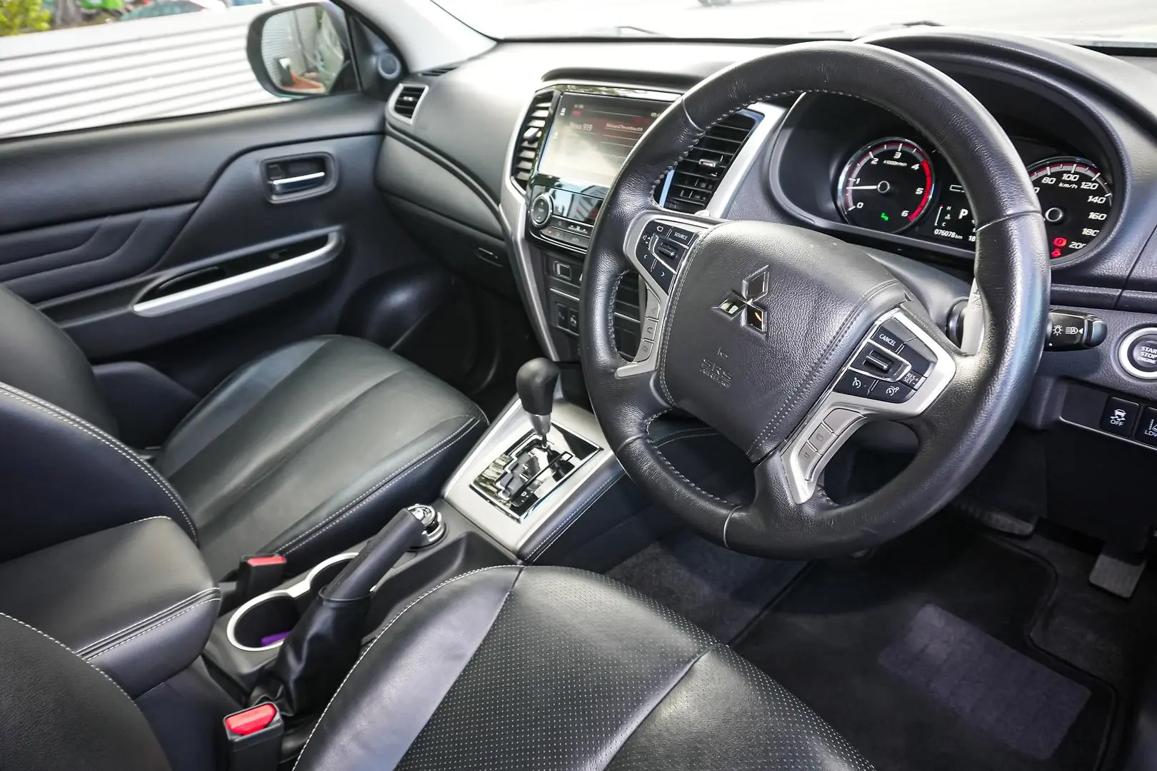 2021 Mitsubishi Triton Gallery Image 7