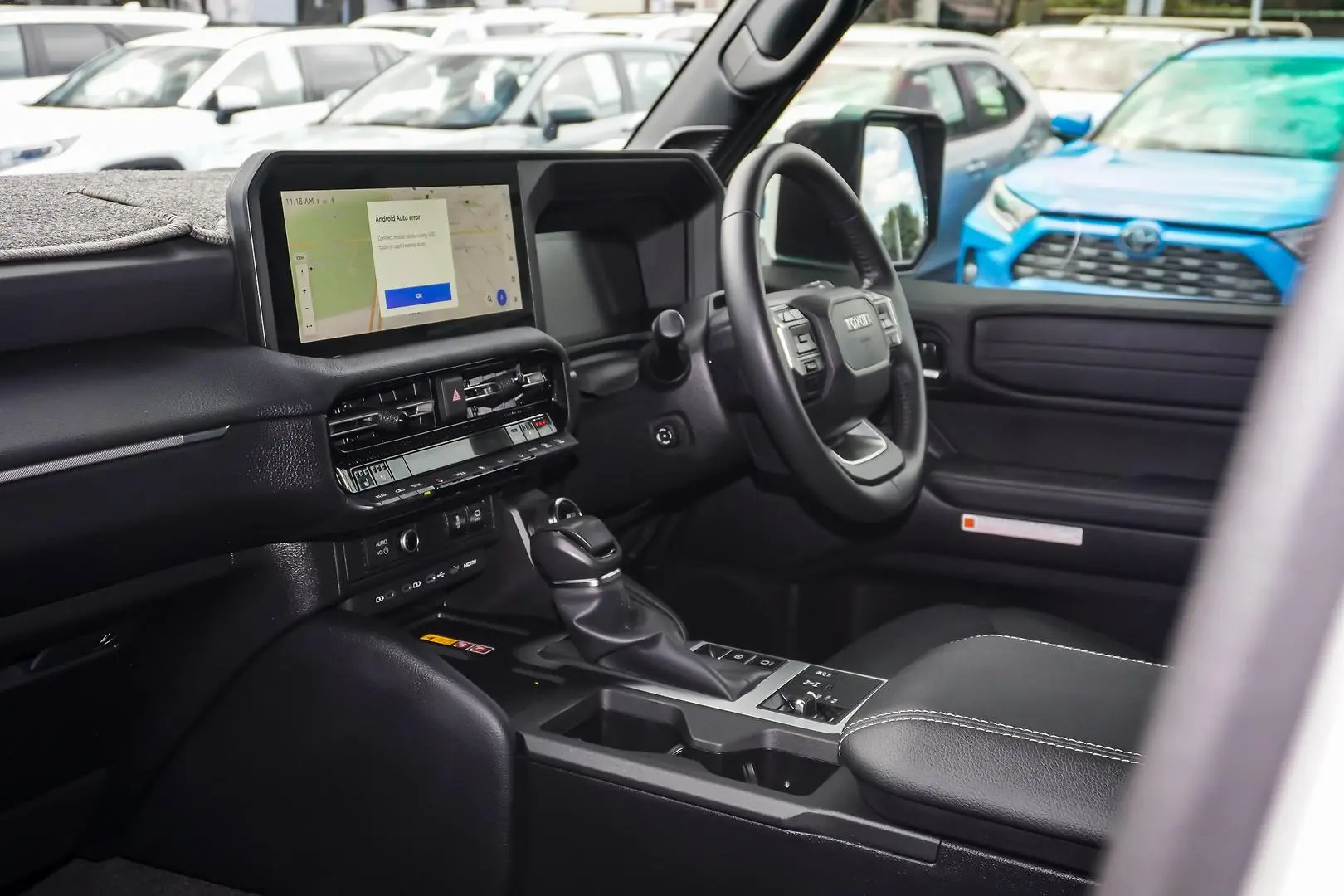 2025 Toyota Landcruiser Prado Gallery Image 11