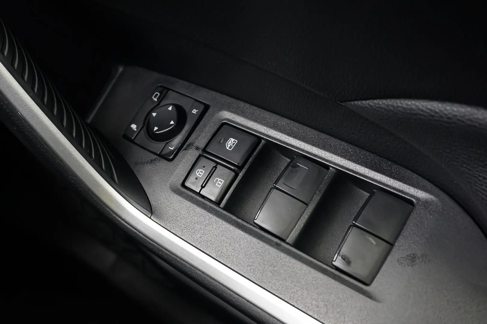 2024 Toyota RAV4 Gallery Image 21