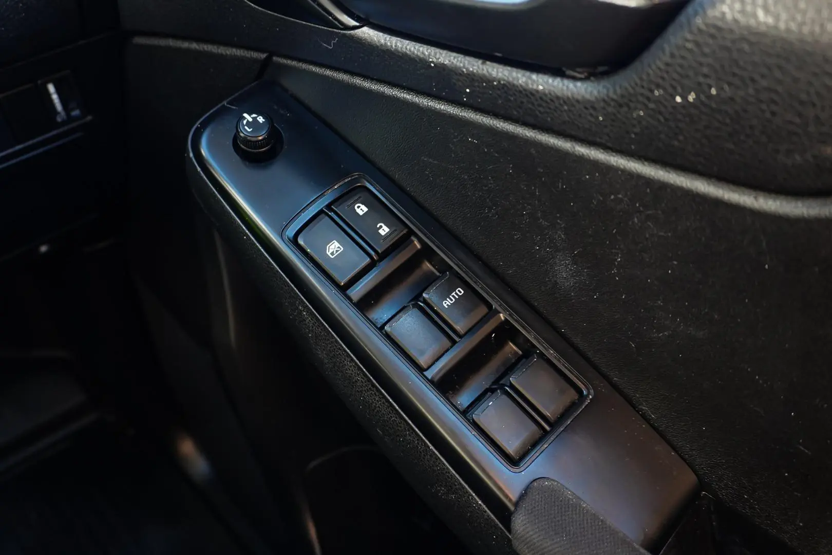 2020 Isuzu D-MAX Gallery Image 23