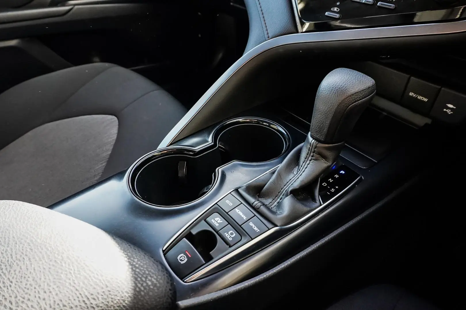 2021 Toyota Camry Gallery Image 18