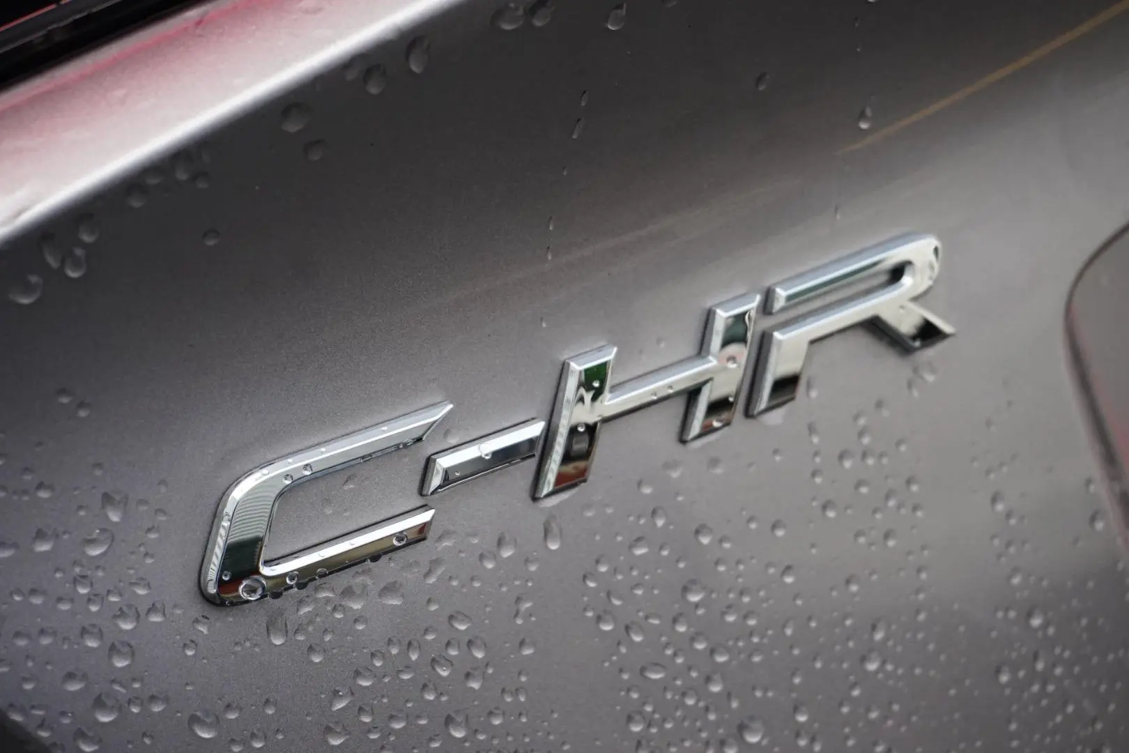 2018 Toyota C-HR Gallery Image 16