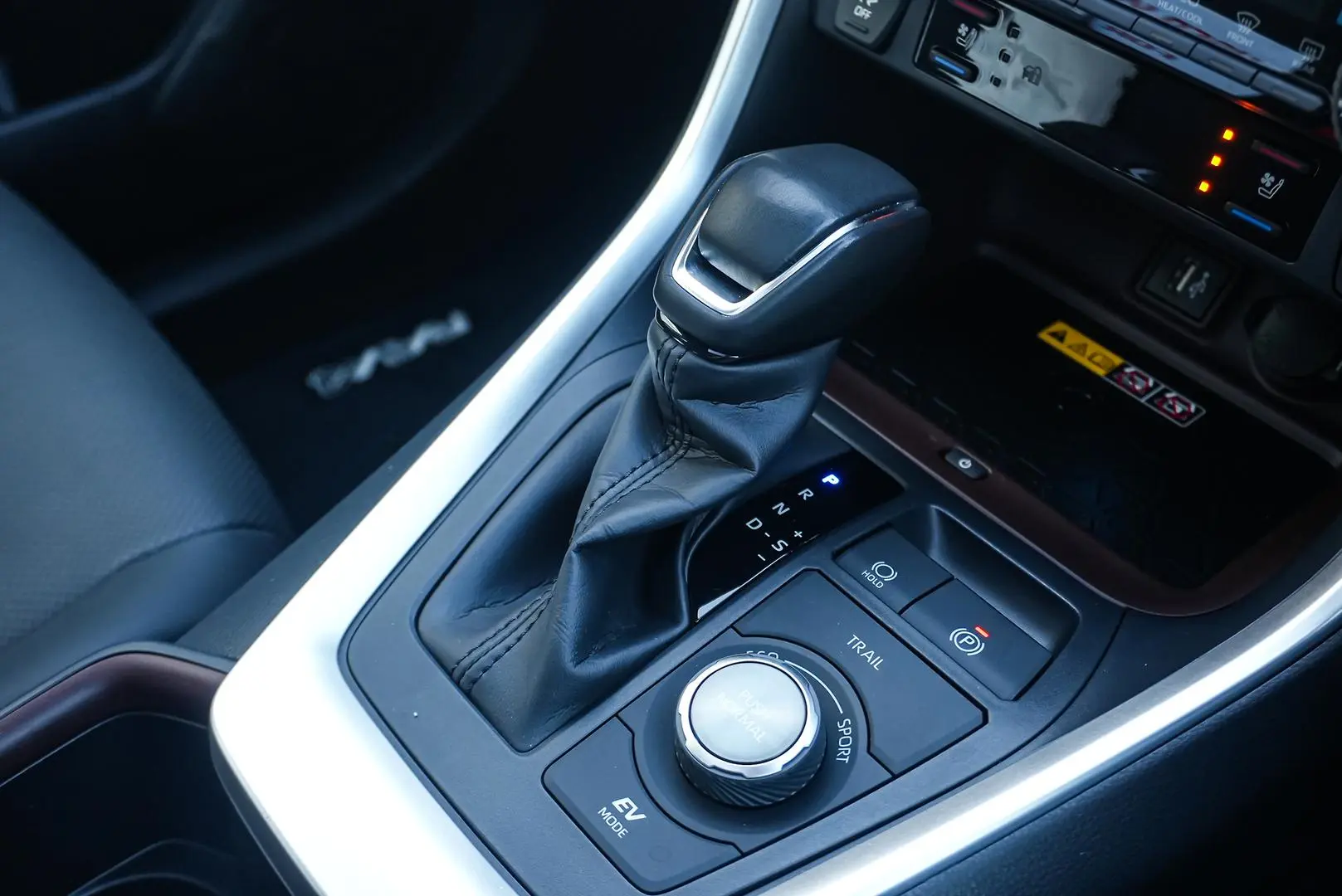 2023 Toyota RAV4 Gallery Image 18