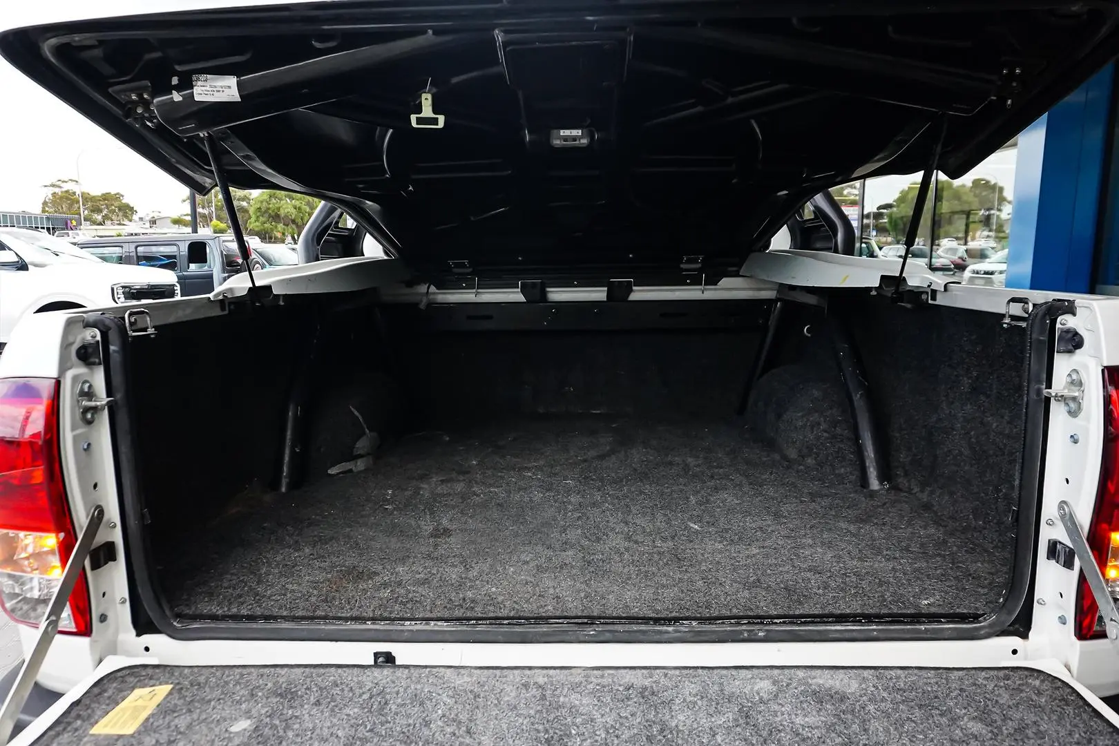 2020 Toyota Hilux Gallery Image 10