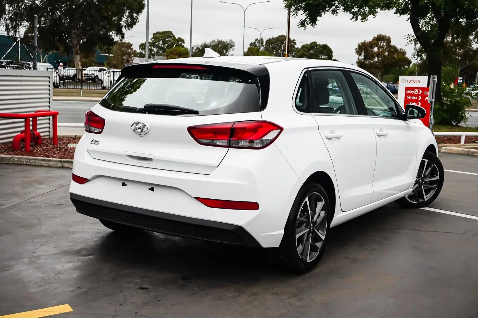 2022 Hyundai i30 Gallery Image 3