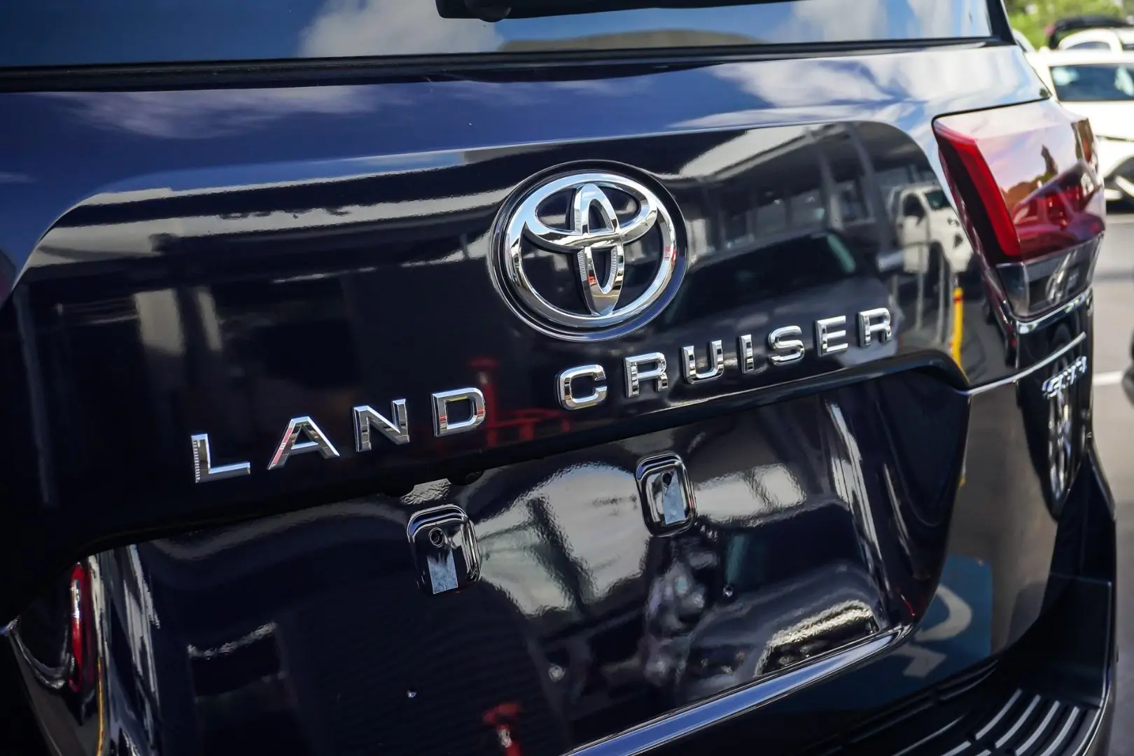 2023 Toyota Landcruiser Gallery Image 16