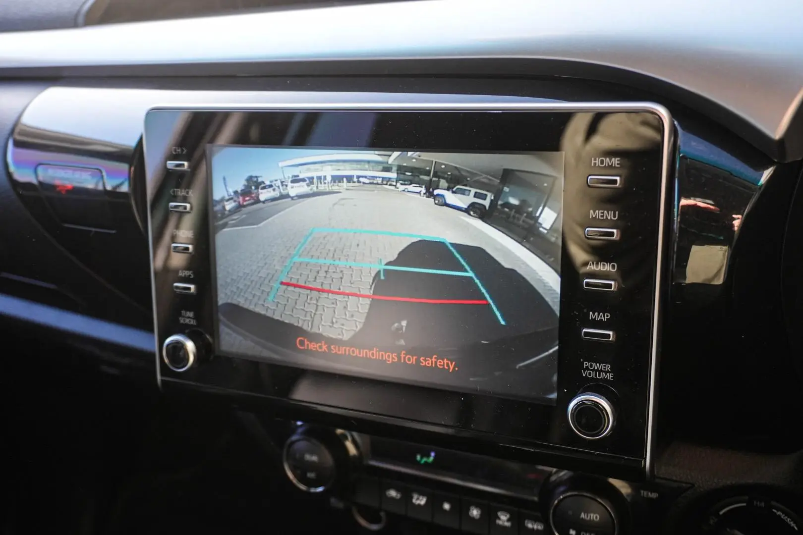 2022 Toyota Hilux Gallery Image 21