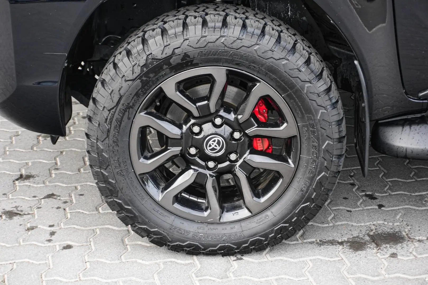 2022 Toyota Hilux Gallery Image 12