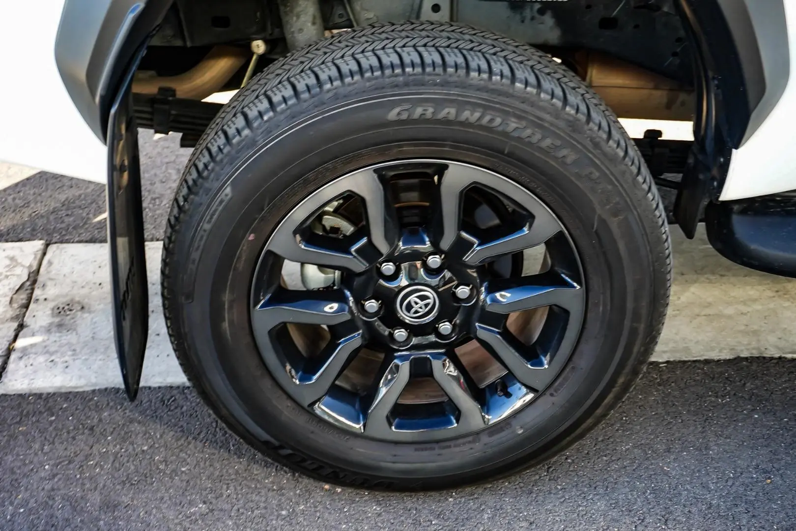 2023 Toyota Hilux Gallery Image 15
