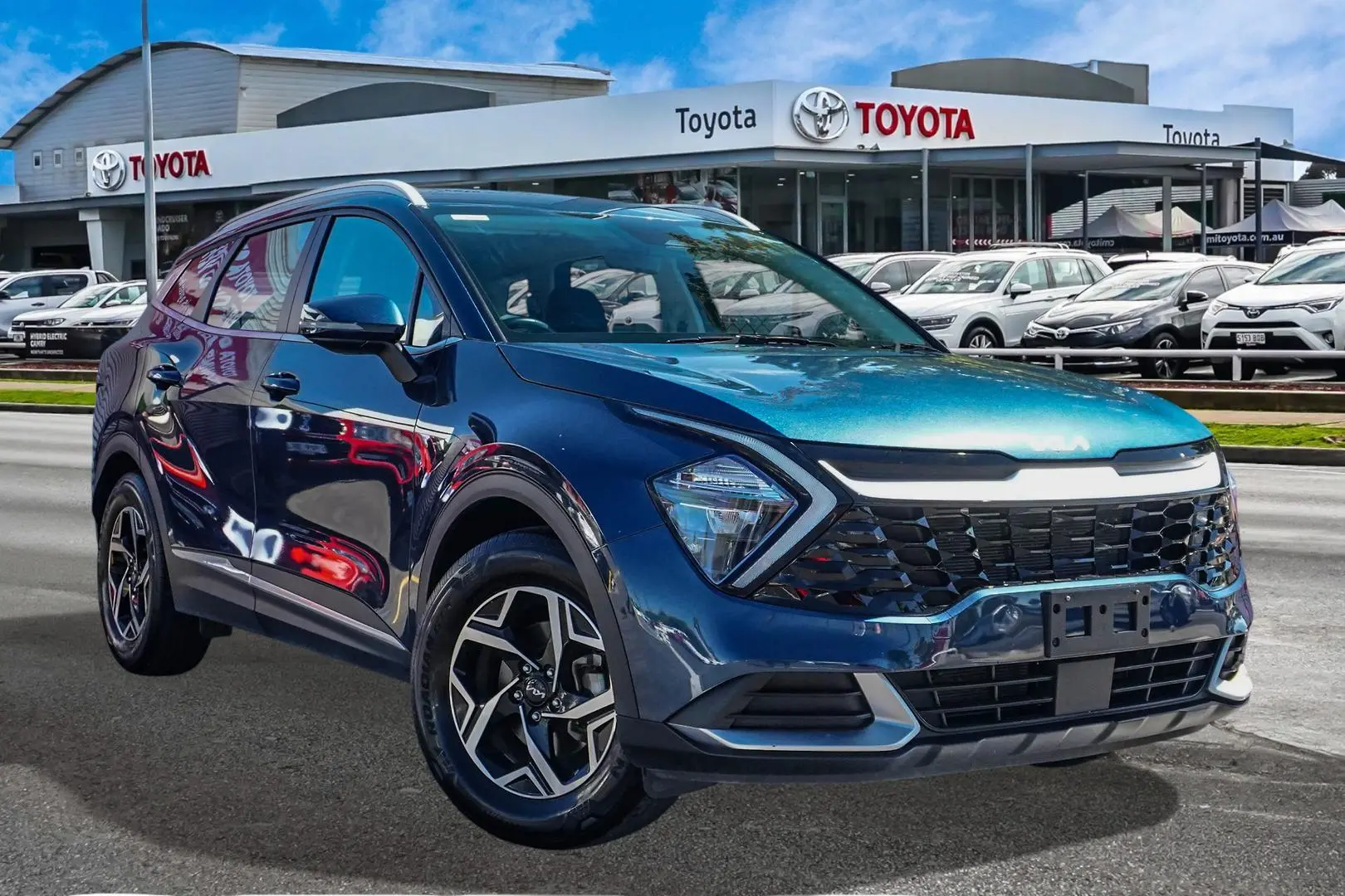 2023 Kia Sportage Gallery Image 1