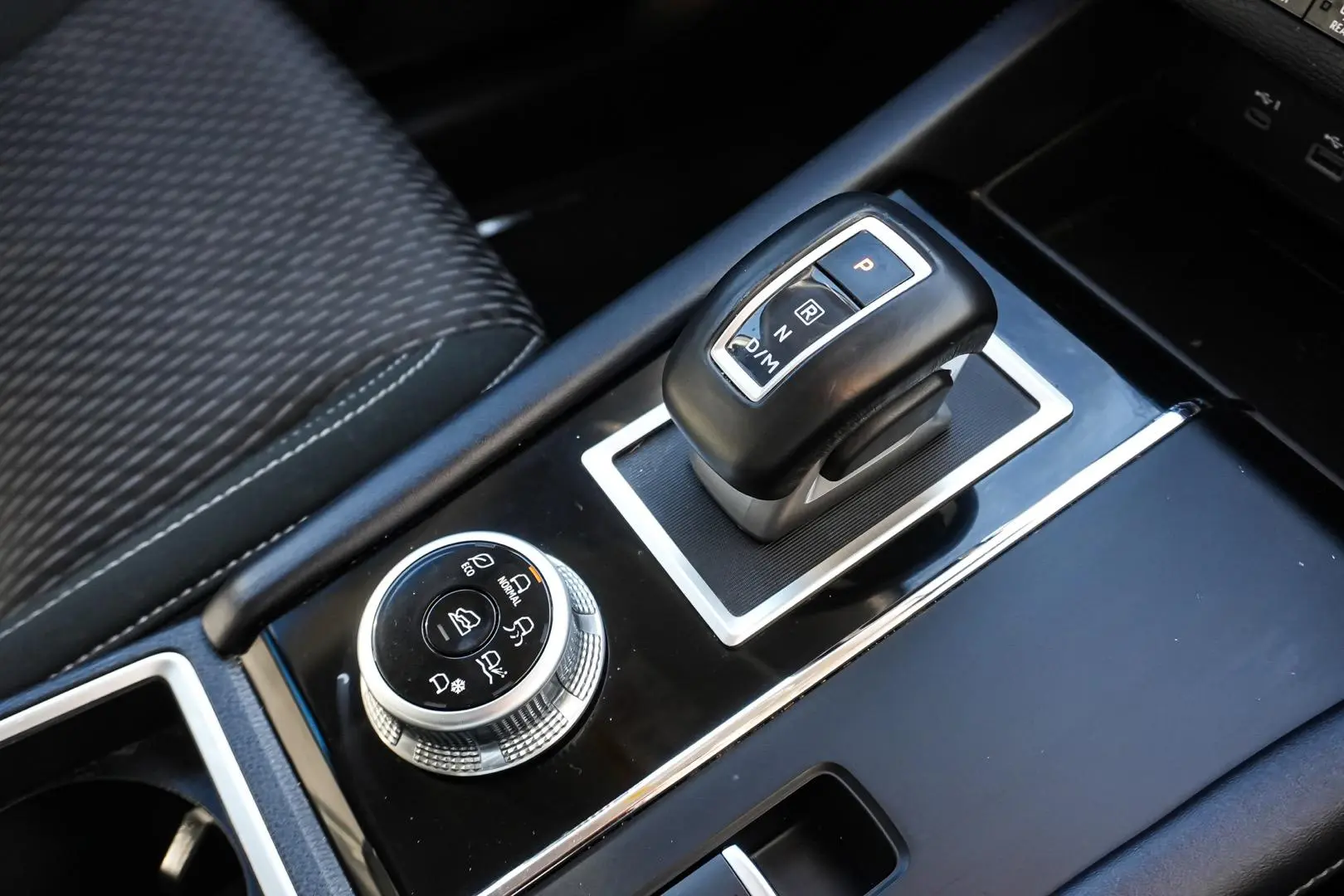 2022 Mitsubishi Outlander Gallery Image 18