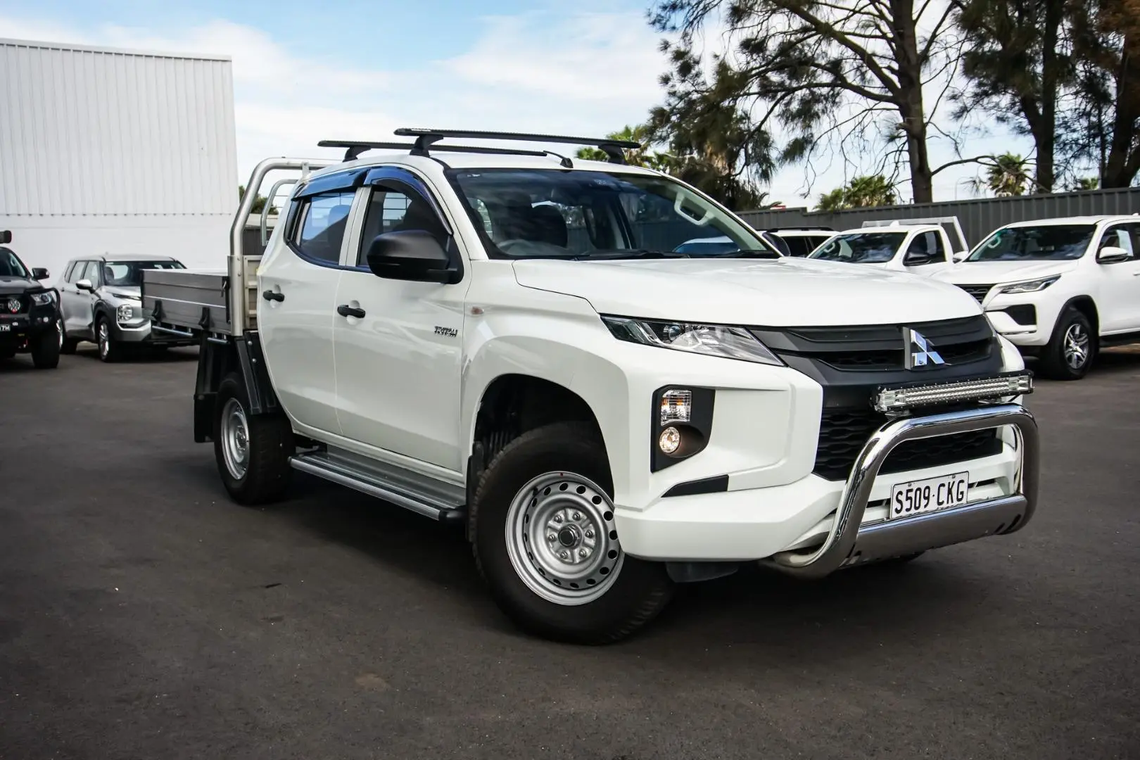 2021 Mitsubishi Triton Image 1