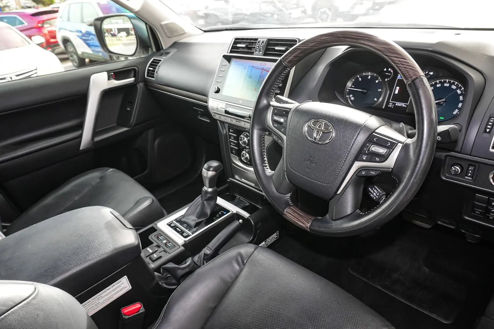 2020 Toyota Landcruiser Prado Gallery Image 8