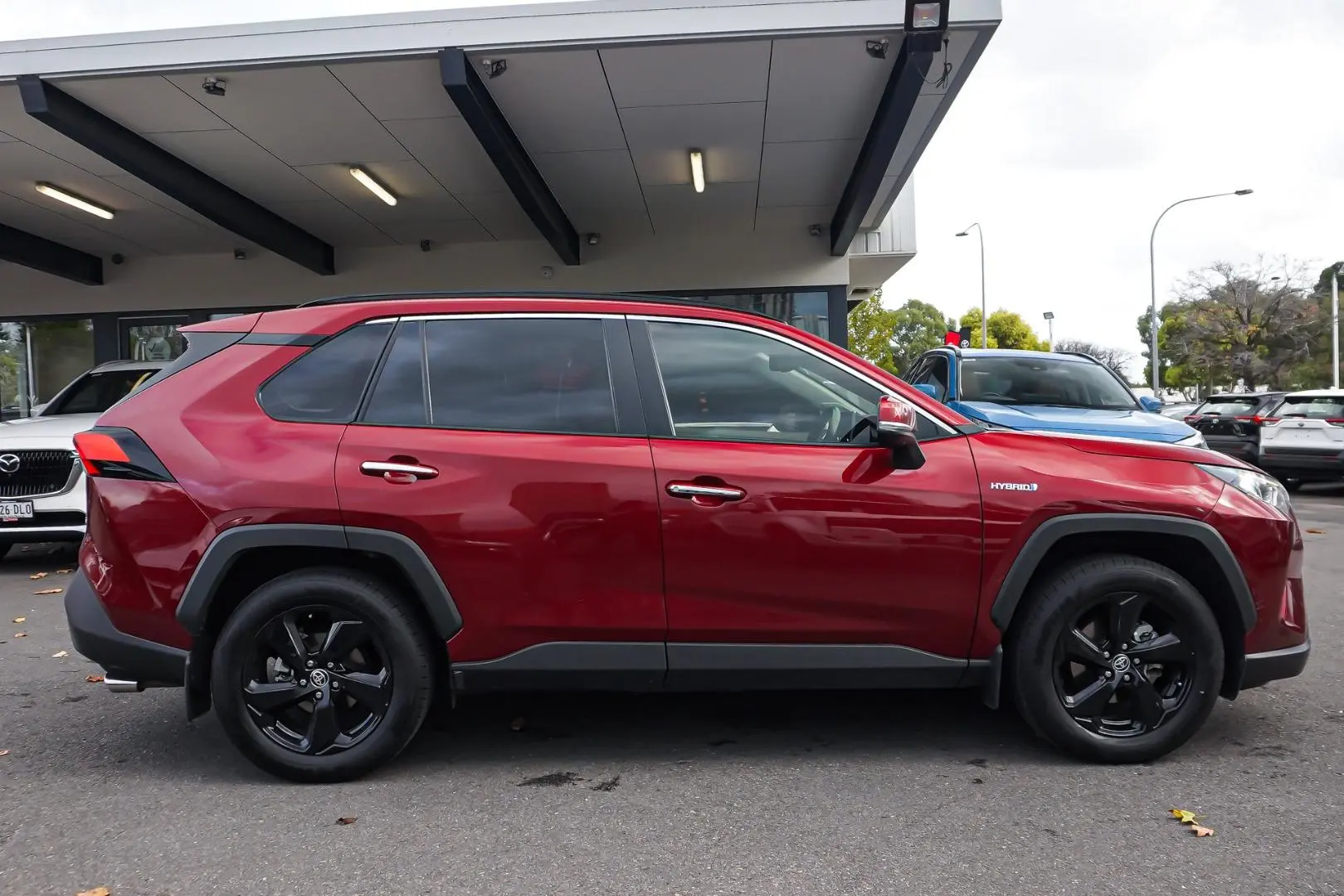 2021 Toyota RAV4 Gallery Image 4