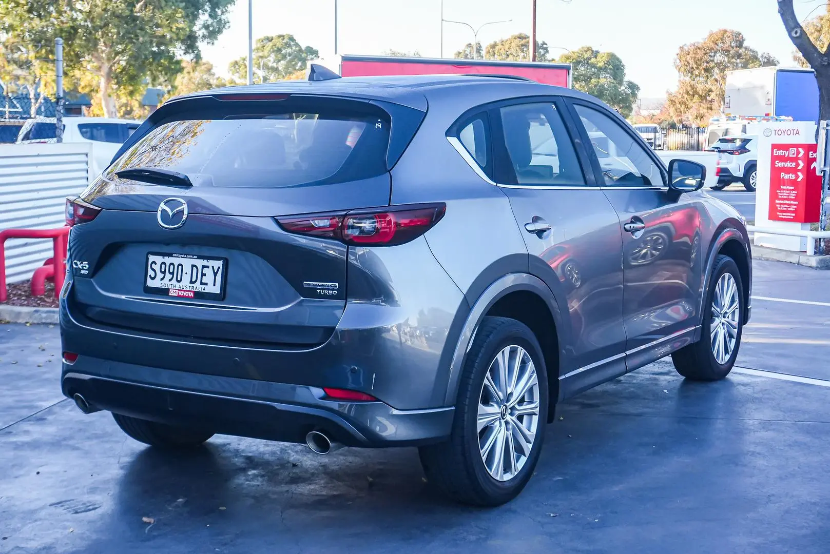 2022 Mazda CX-5 Gallery Image 2
