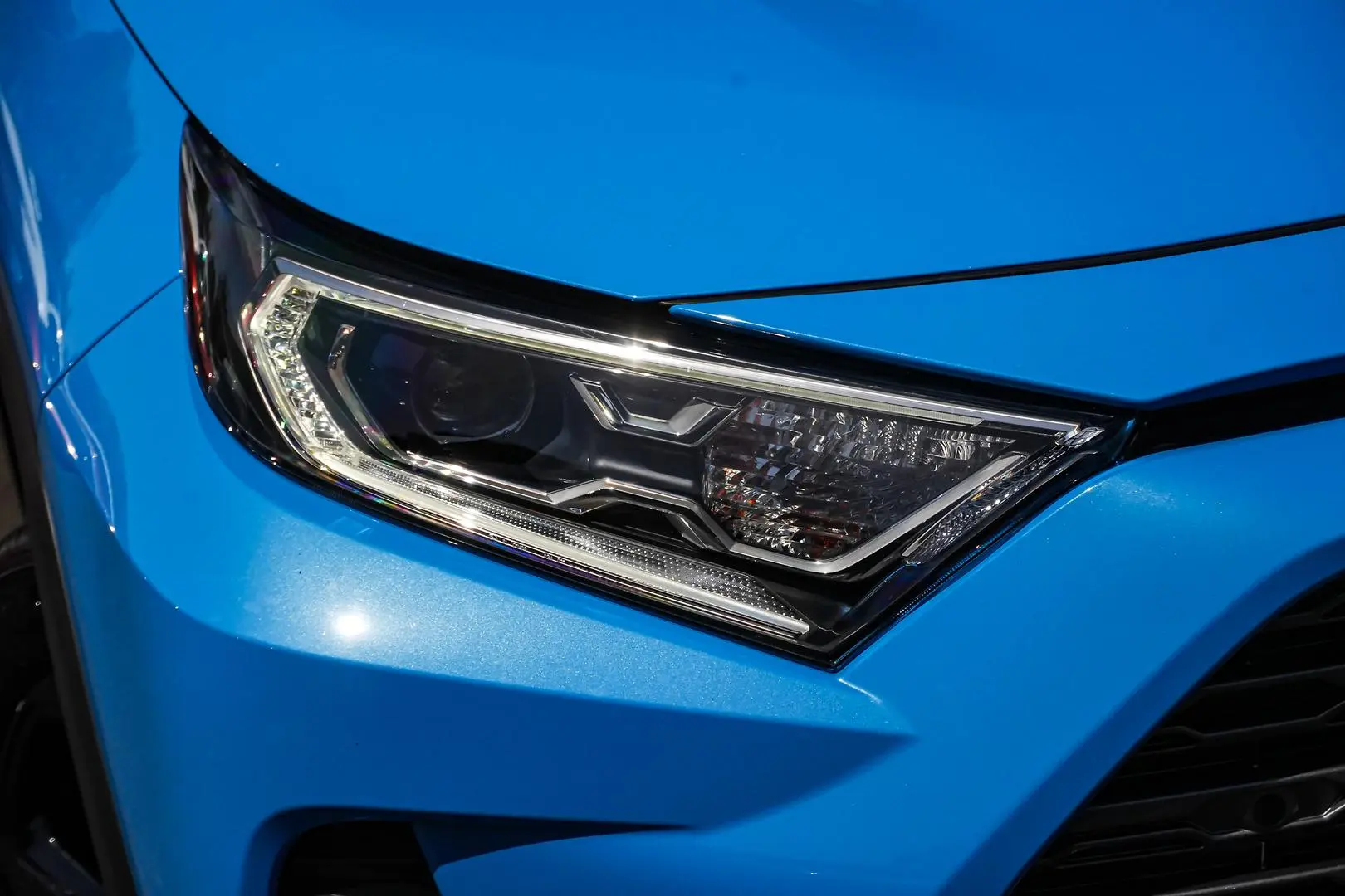 2020 Toyota RAV4 Gallery Image 7