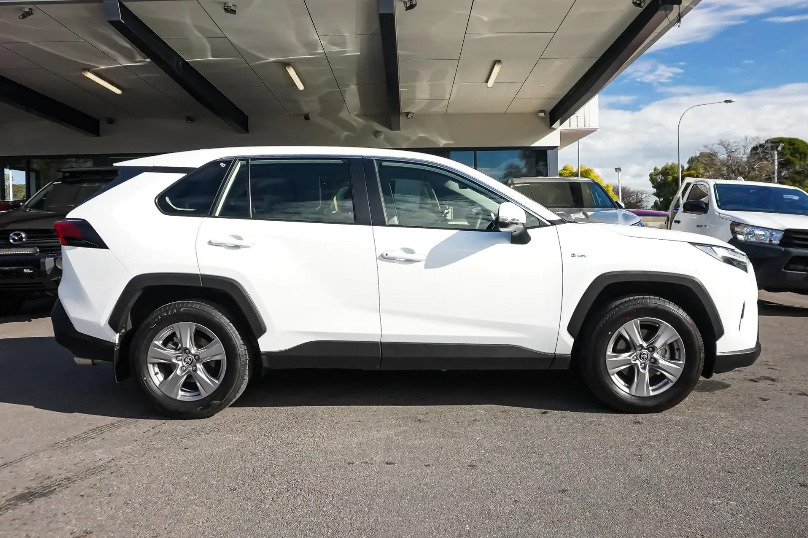 2025 Toyota RAV4 Gallery Image 4