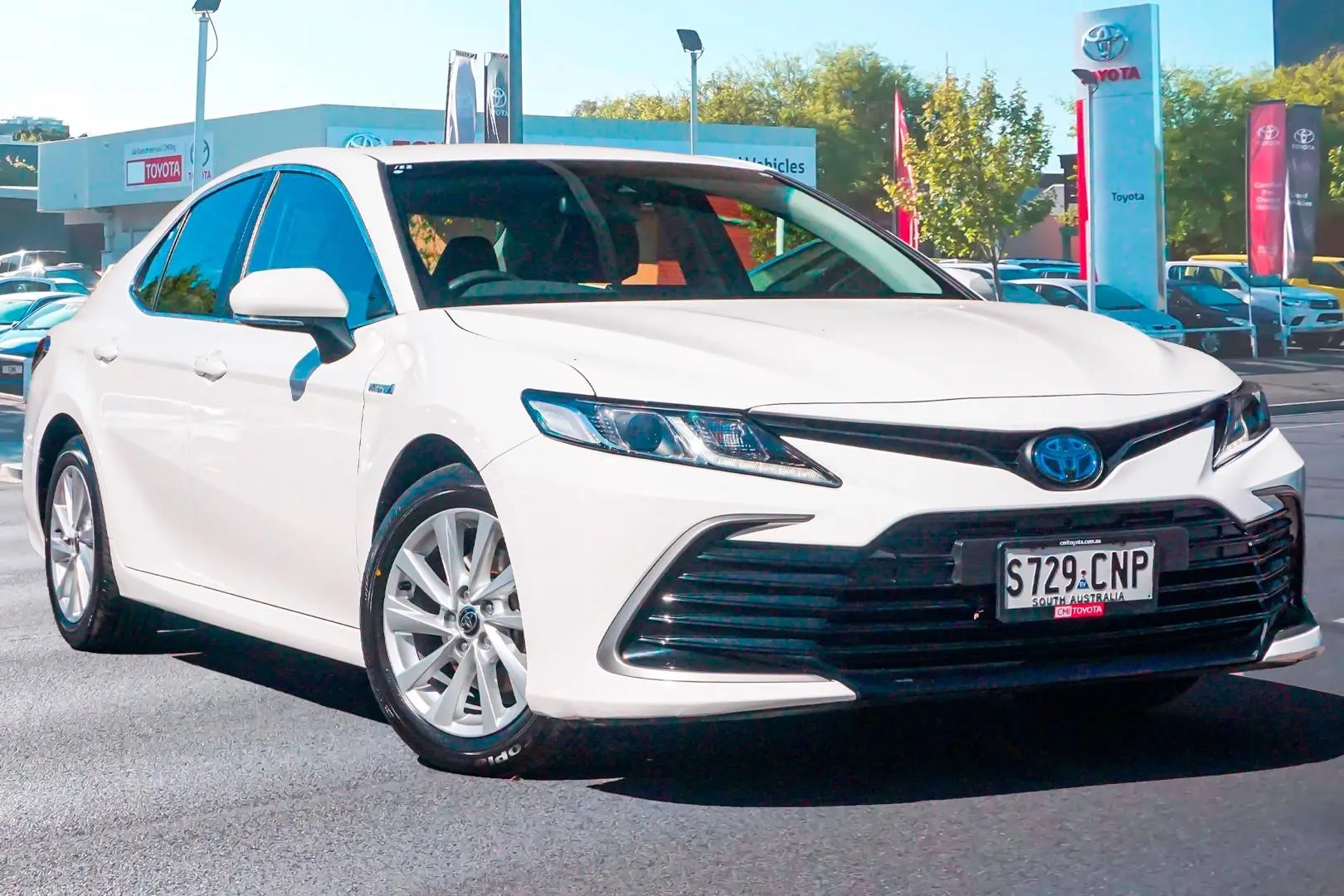 2021 Toyota Camry Gallery Image 1