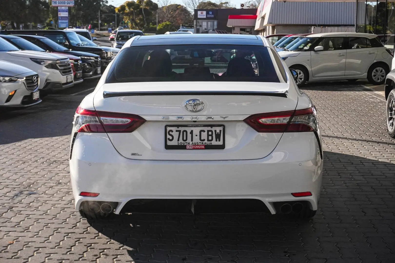 2019 Toyota Camry Gallery Image 6