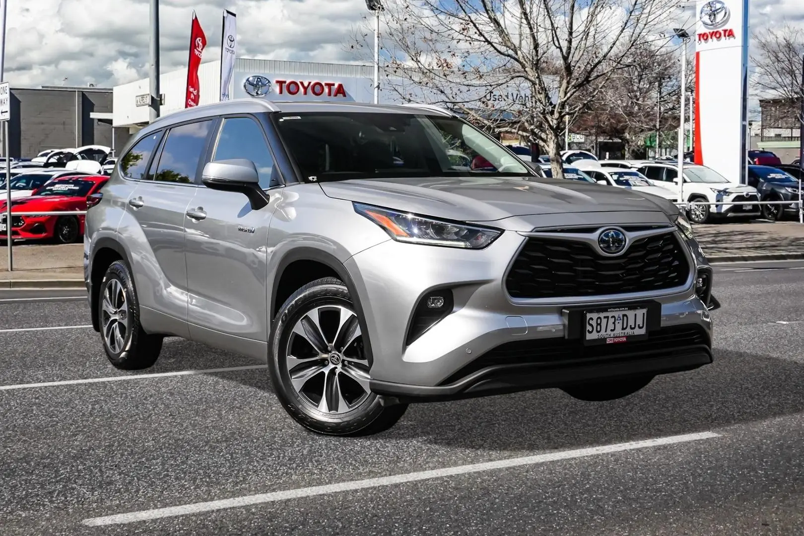 2023 Toyota Kluger Gallery Image 1