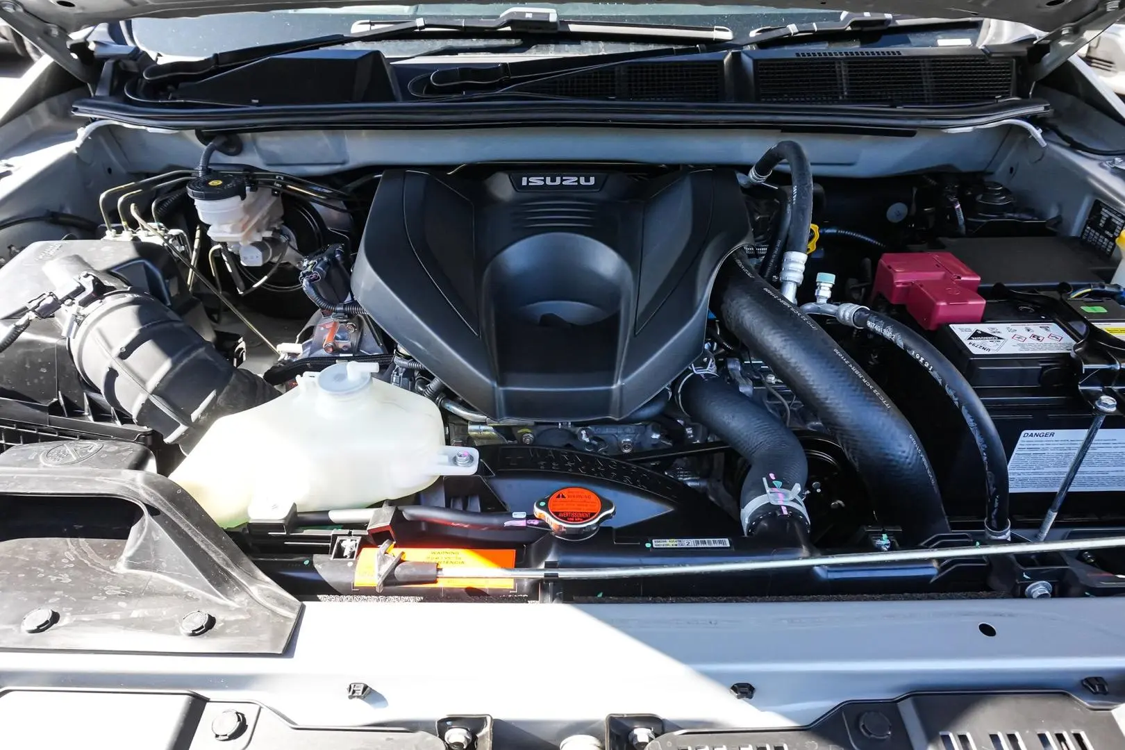 2021 Isuzu D-MAX Gallery Image 23