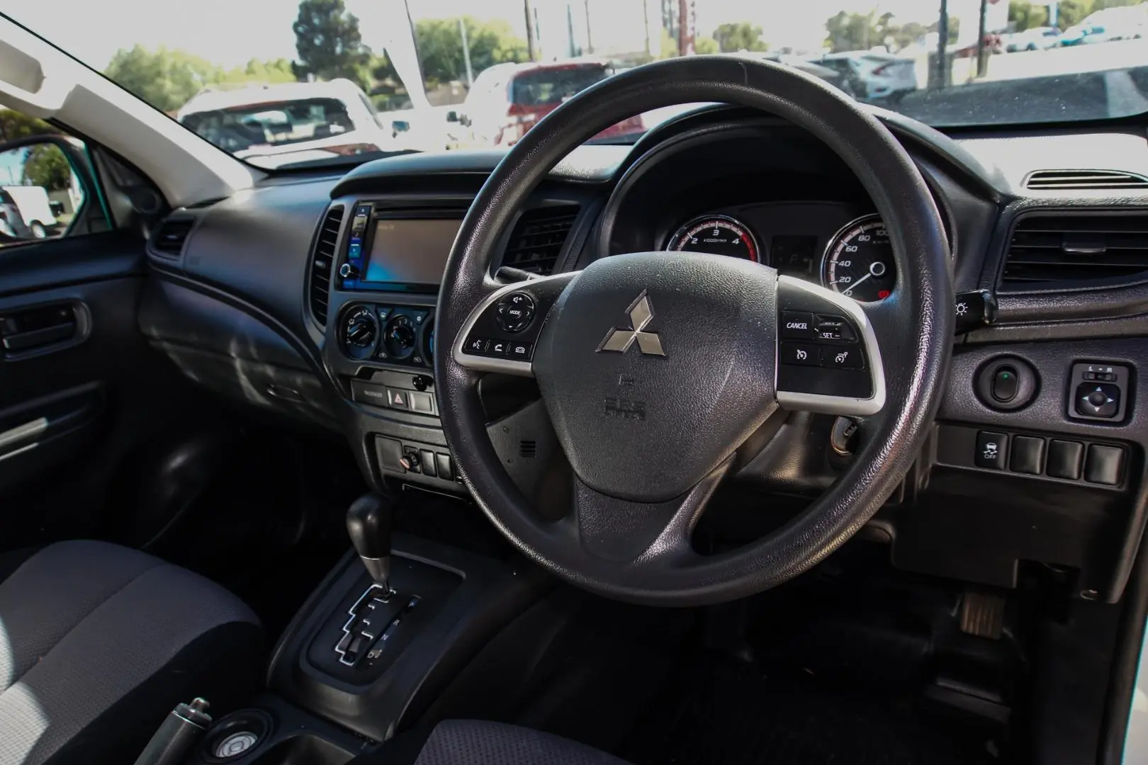 2019 Mitsubishi Triton Gallery Image 6