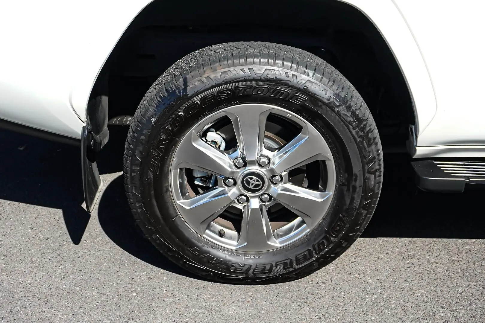 2024 Toyota Landcruiser Gallery Image 12