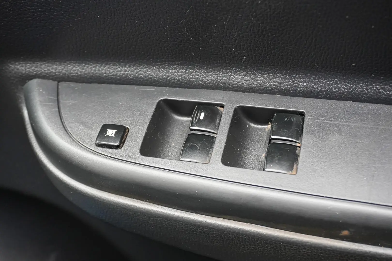 2021 Mitsubishi Triton Gallery Image 14