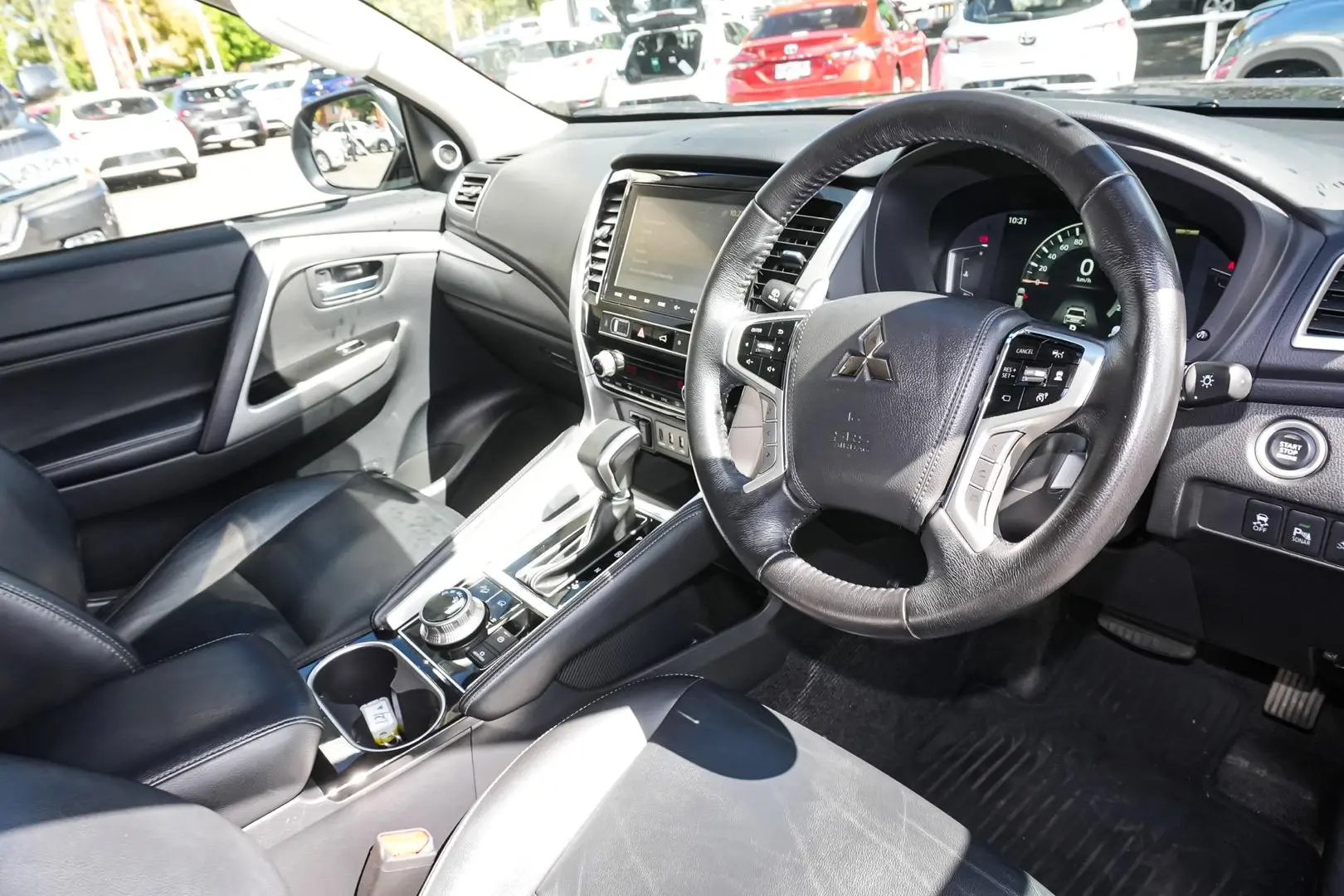 2024 Mitsubishi Pajero Sport Gallery Image 7