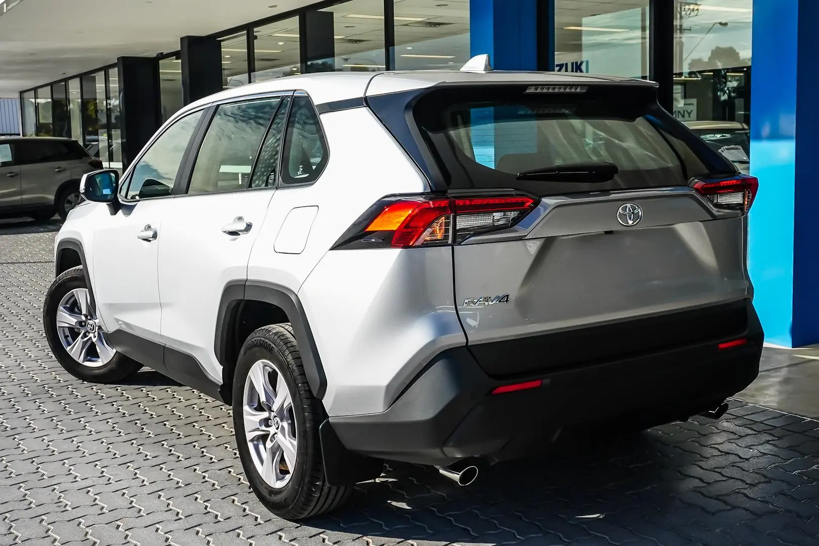 2024 Toyota RAV4 Gallery Image 2