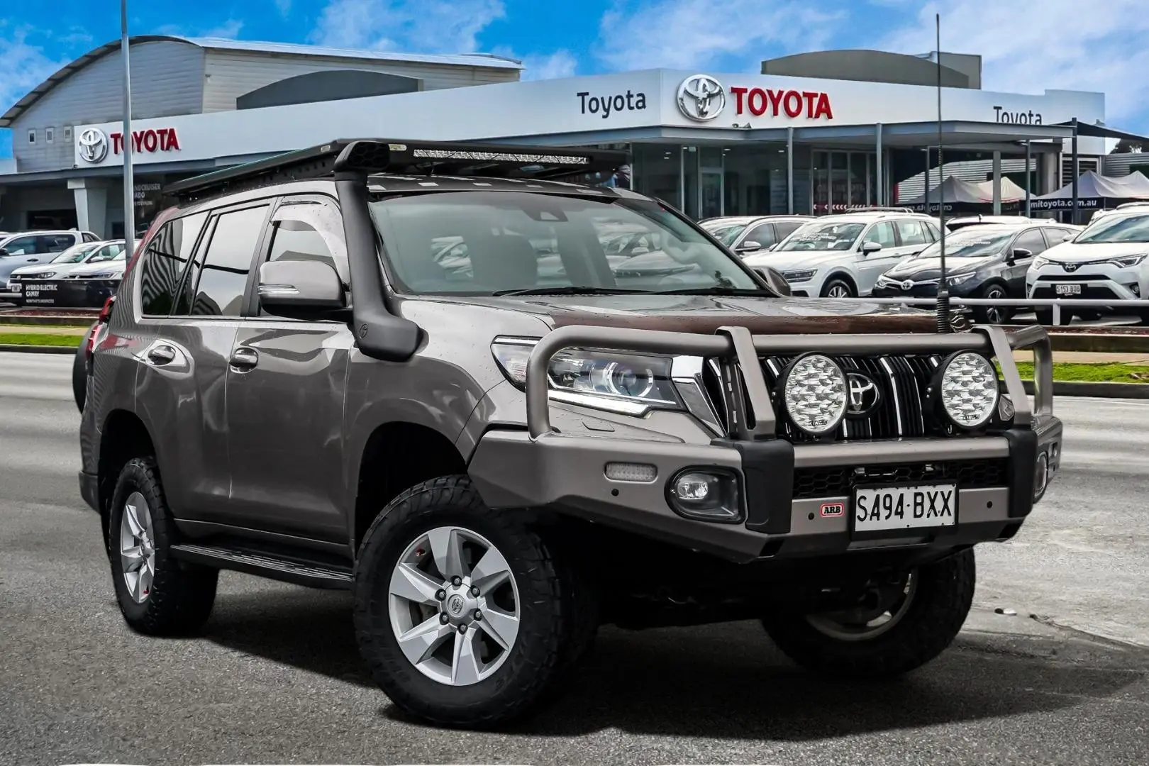 2018 Toyota Landcruiser Prado Gallery Image 1
