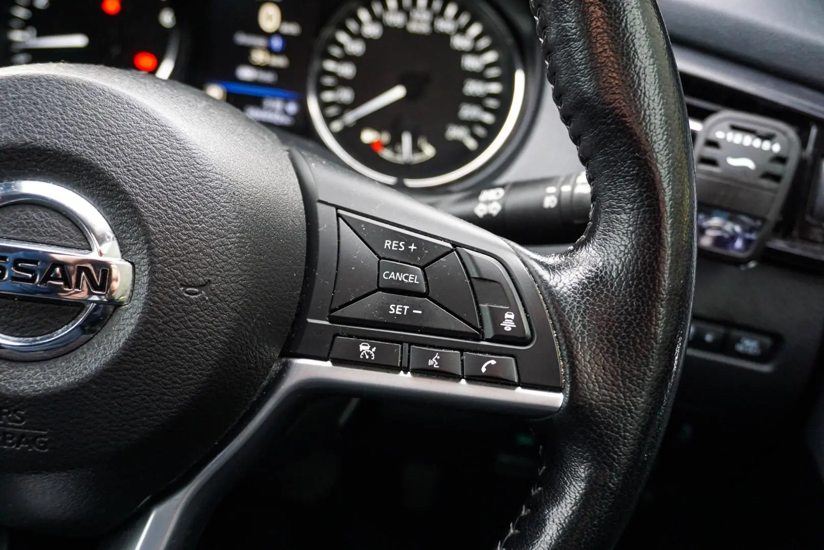 2021 Nissan X-TRAIL Gallery Image 21