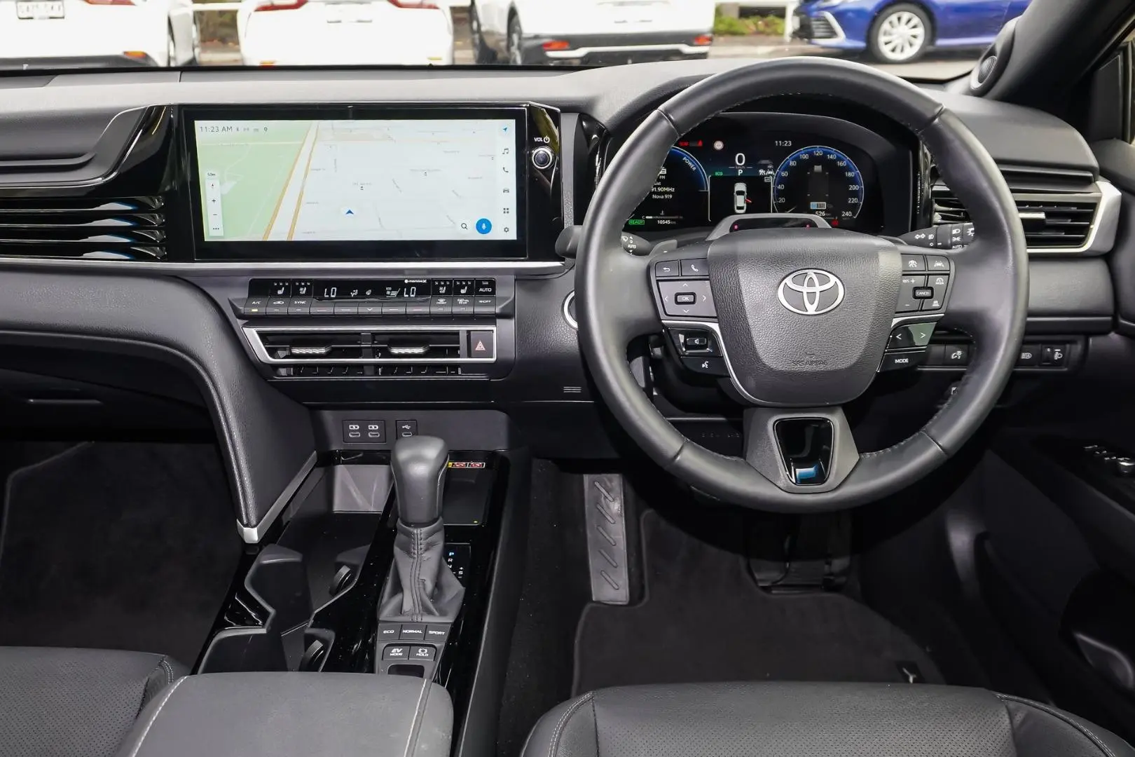 2025 Toyota Camry Gallery Image 8