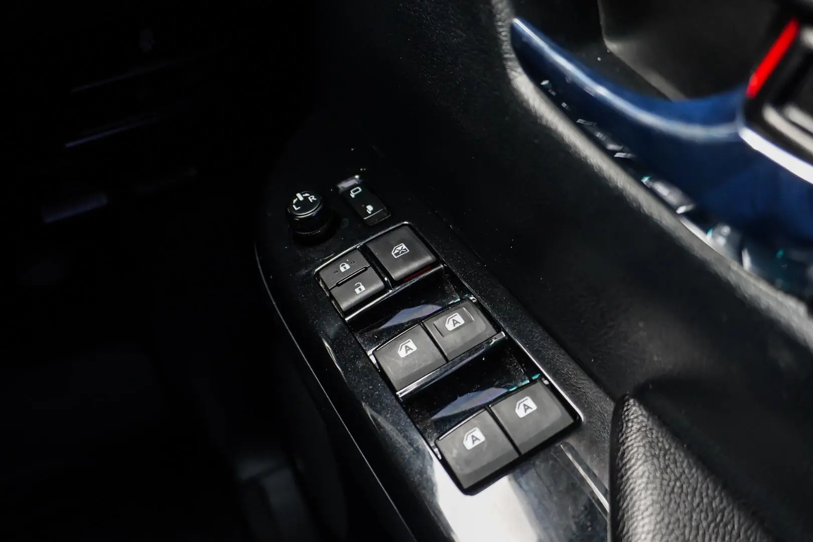 2019 Toyota Hilux Gallery Image 21