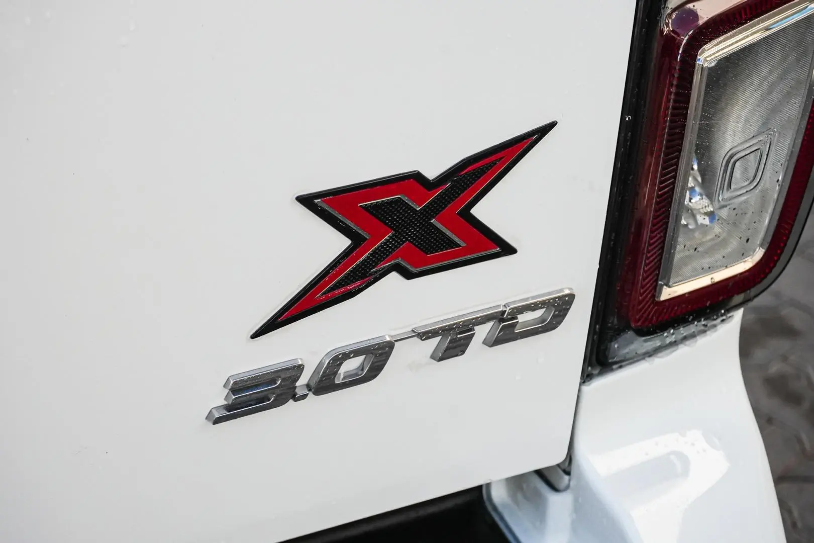 2023 Isuzu D-MAX Gallery Image 16
