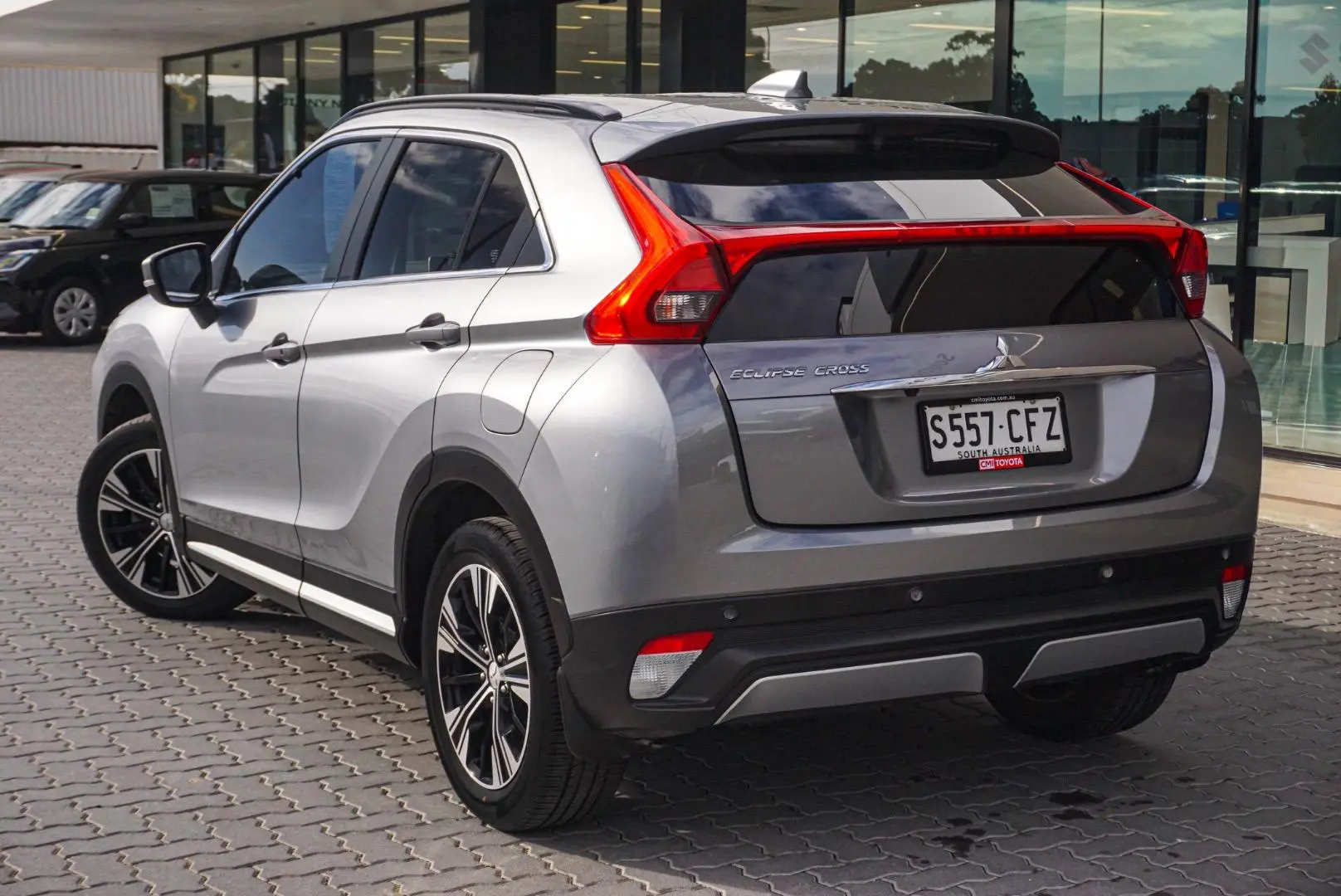 2020 Mitsubishi Eclipse Cross Gallery Image 3