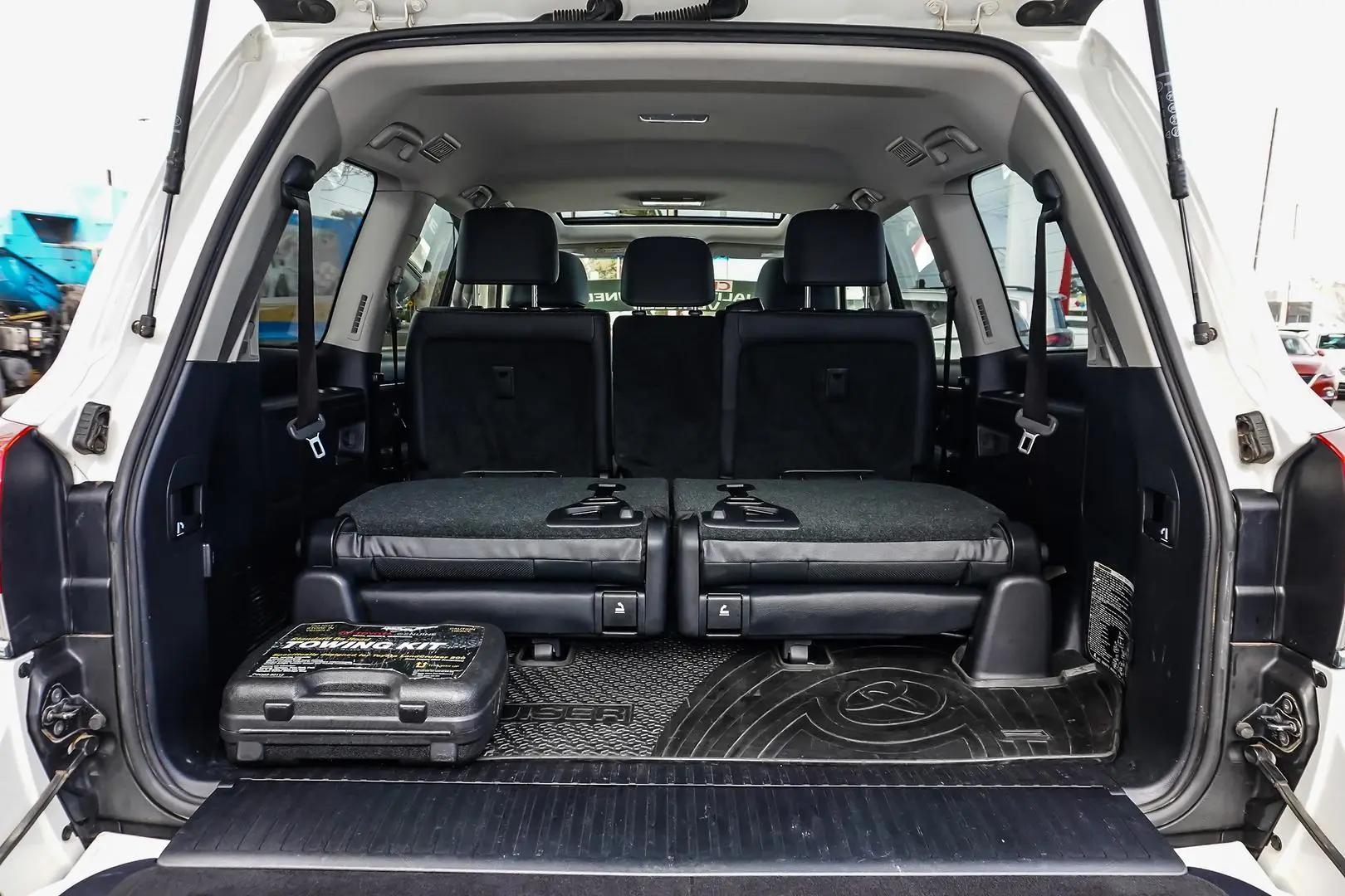 2019 Toyota Landcruiser Gallery Image 11