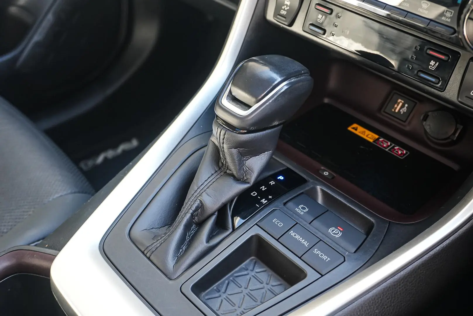 2024 Toyota RAV4 Gallery Image 18