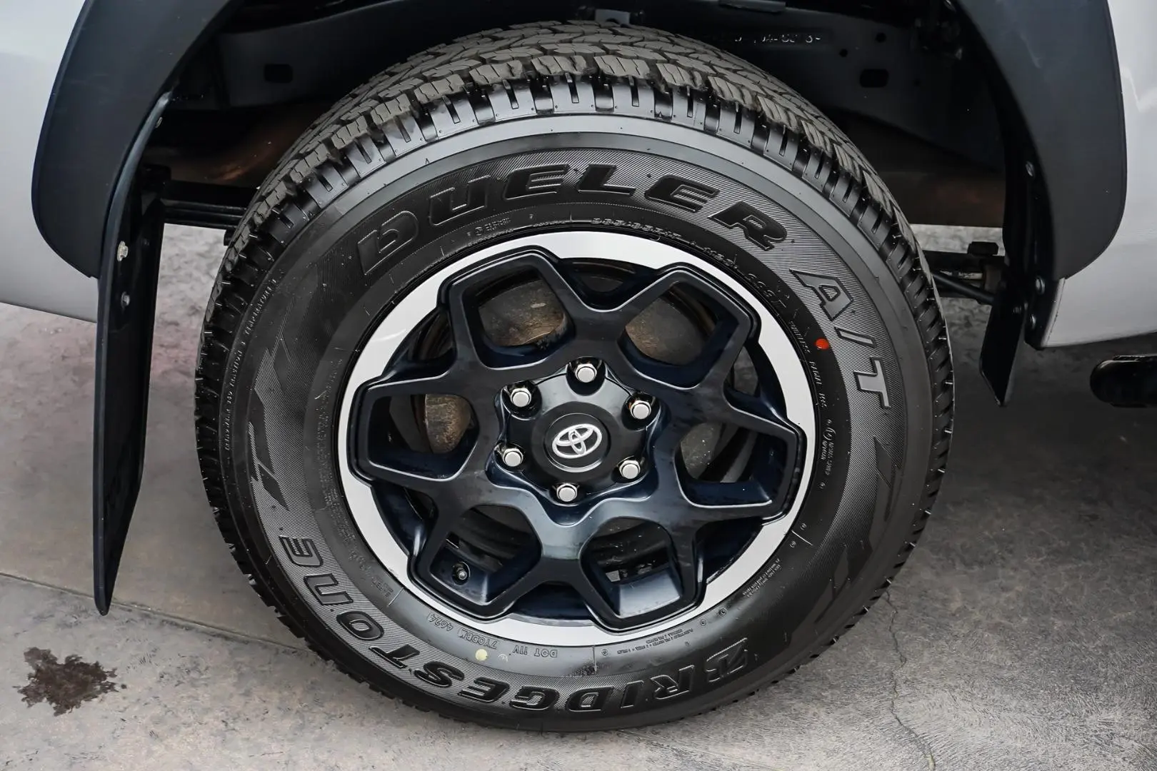 2020 Toyota Hilux Gallery Image 17