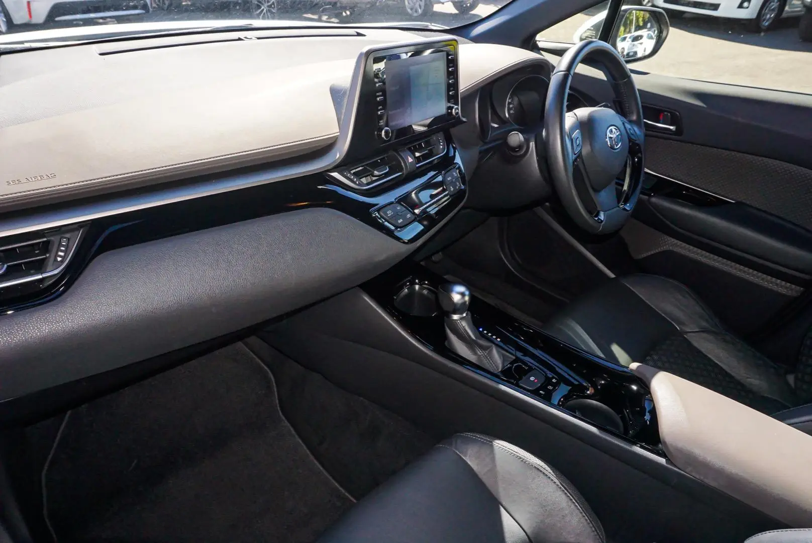 2023 Toyota C-HR Gallery Image 9