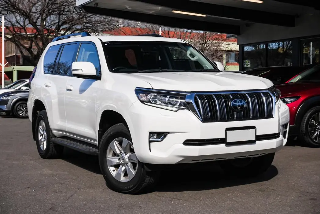 2021 Toyota Landcruiser Prado Gallery Image 2