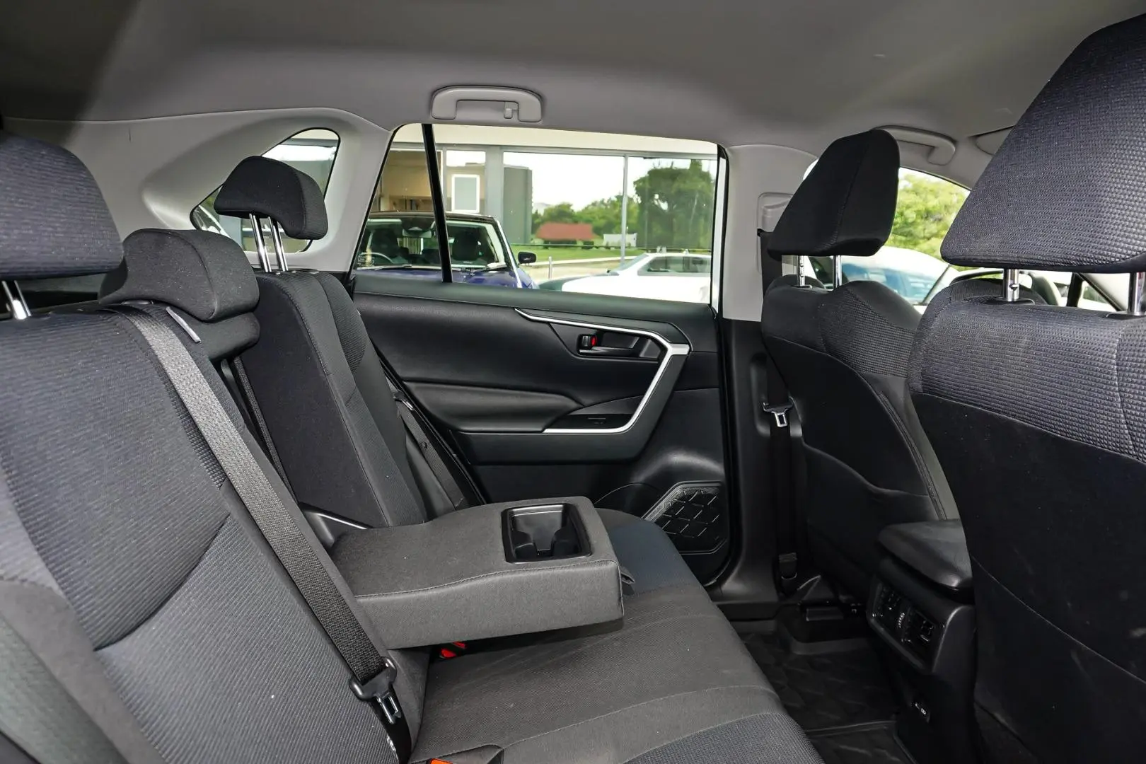 2023 Toyota RAV4 Gallery Image 7