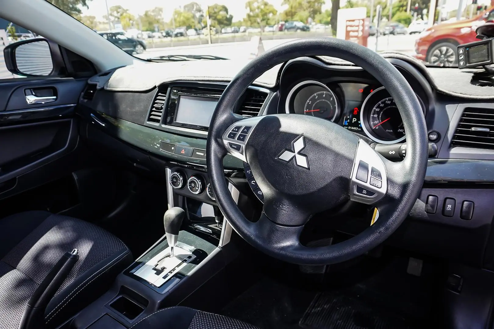 2017 Mitsubishi Lancer Gallery Image 7