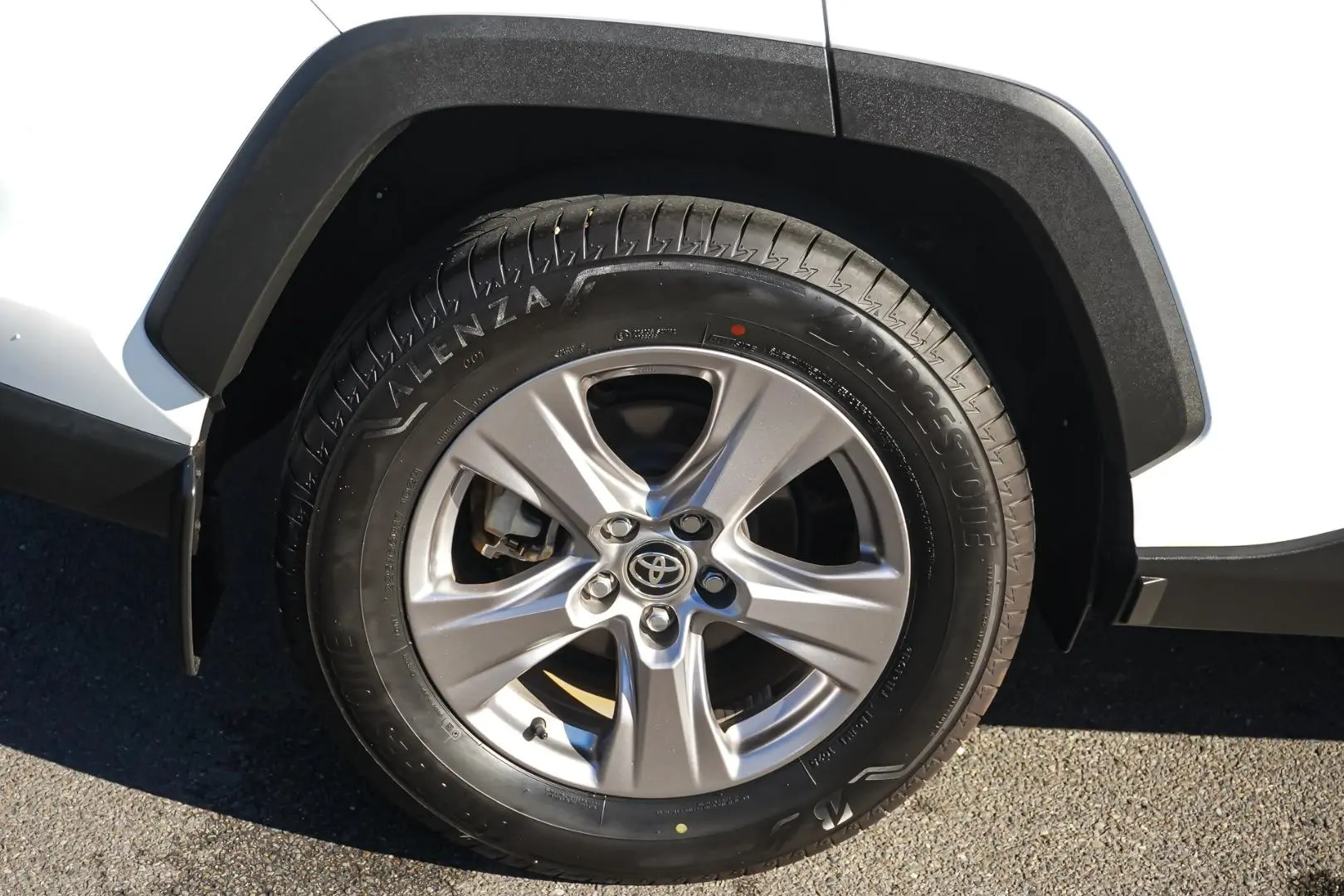 2025 Toyota RAV4 Gallery Image 16